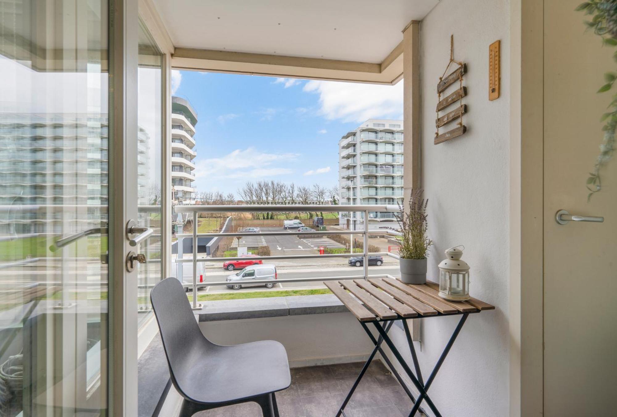 Beautiful Spacious 100m From The With 2 Terraces & Private Garage Box Appartement *